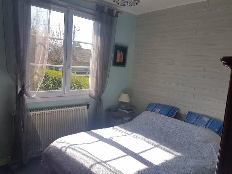 A vendre maison avec 2 chambres de 65 m² avec un sous sol et un jardin clos à Muids