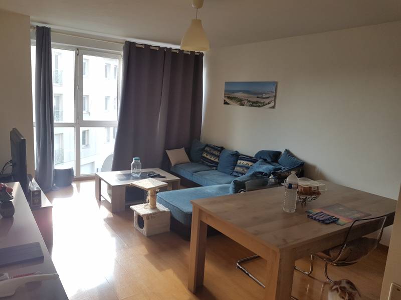 En vente dans une résidence en bon état appartement F3 de 55 m² à Louviers (27400