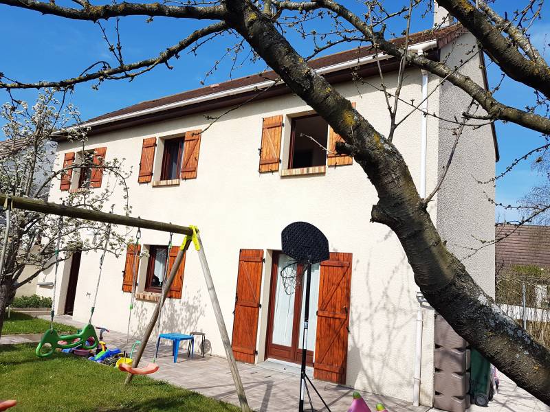 A vendre maison de 101 m² de type F5 en parfait état sur la commune de Val de Reuil