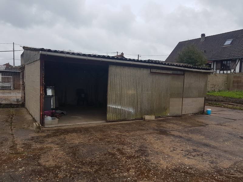 Vends maison F4 plain pied aec studio, garage, dépendance et terrain sur la commune de Les Damps