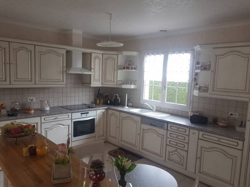 Achetez une maison plain pied avec cuisine ouverte équipée et 2 chambres sur la commune d'Incarville