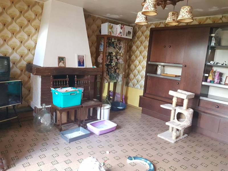 Achetez une maison ancienne avec 4 chambres, des dépendances et un jardin de 1800 m² à Saint Pierre du Vauvray (27430)