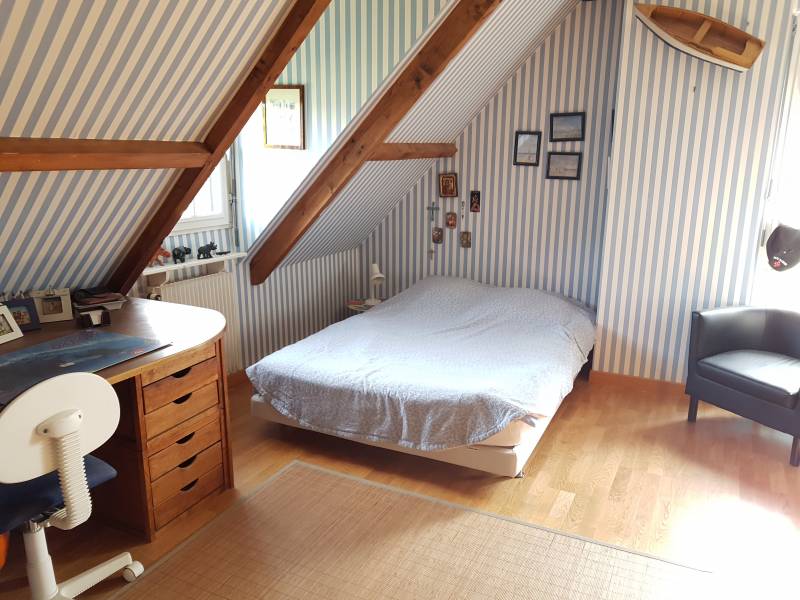 Maison traditonnelle F8 de 190 m² habitable avec jardin clos MONTAURE  