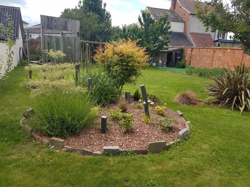 Vends maison de ville de 180 m² habitable avec un jardin de 744 m² sur la commune de Louviers