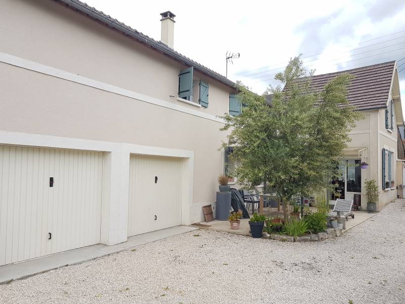 a vendre maison de 180 m² habitable proche du centre ville de Louviers