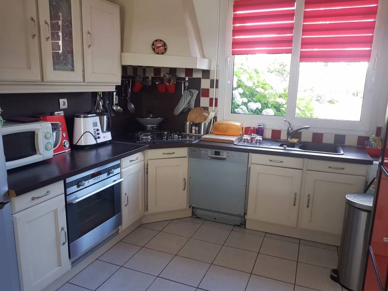 En vente maison F5 avec cuisine équipée, séjour/salon, 4 chambres, garage et jardin à Léry