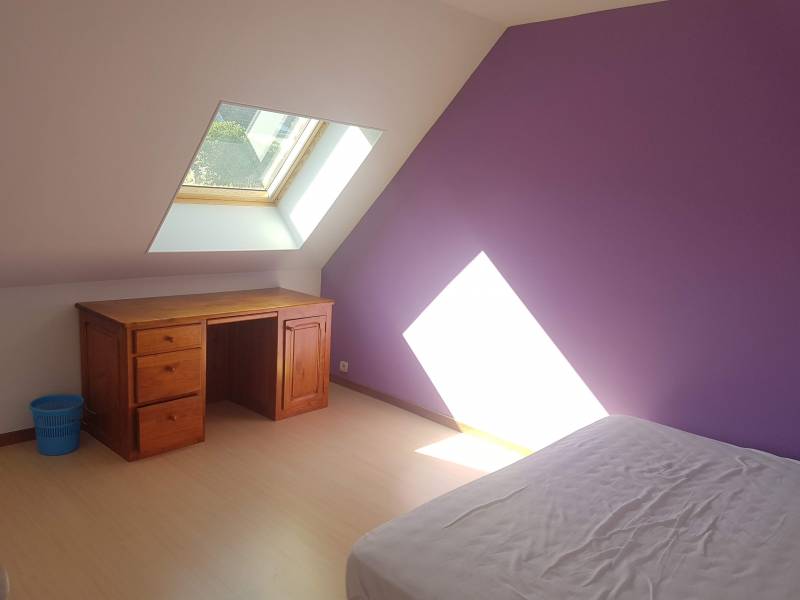 Vends maison en bon état F4 à Val de Reuil