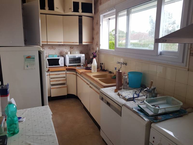 En vente maison F4 de plain pied avec un terrain clos proche Pont de l'Arche sur la commune de Les Damps