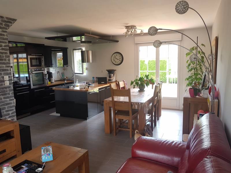 Achetez une maison F4 avec une cuisine équipée sur la commune de Val de Reuil (27100)