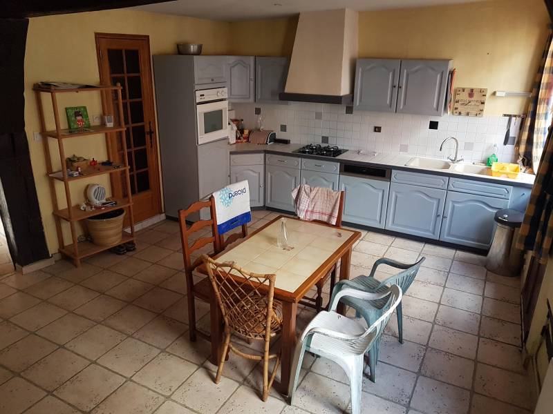 Vends maison atypique de 110 m² et un jardin sur la commune de Pont de l'Arche