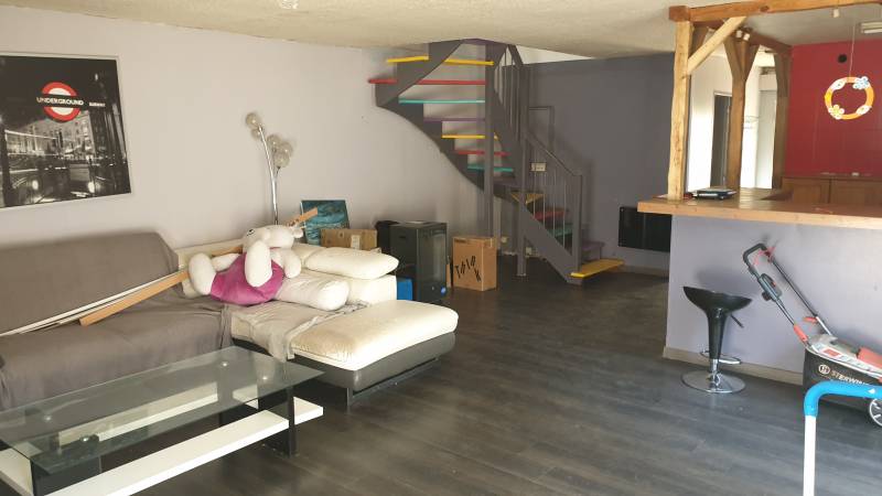 Vends une maison F5 de 131m² avec jardin et garage