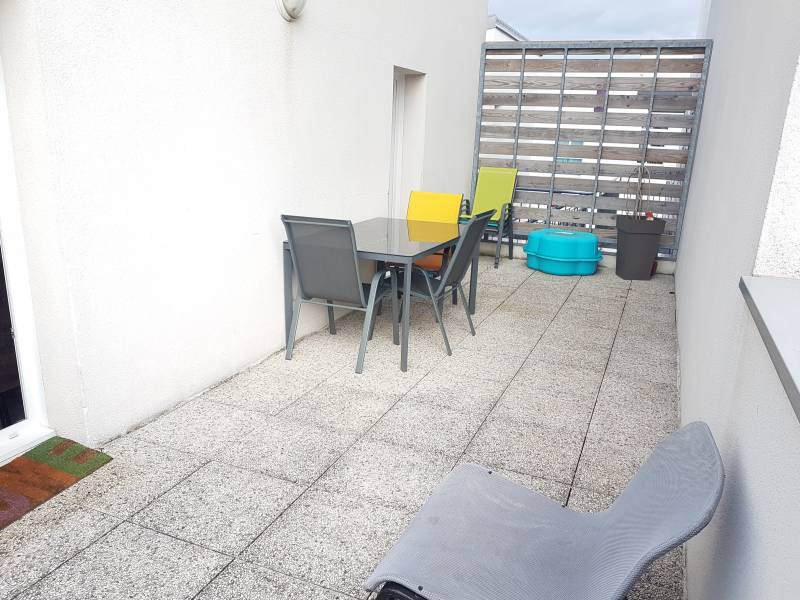 A vendre appartement F3 en duplex avec grande terrasse sur la commune de Val de Reuil (27100)