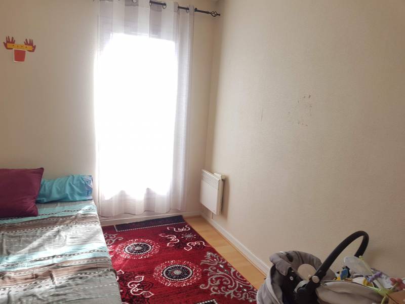 en vente dans un quartier calme proche gare et écoles maison F4 avec jardin sur la commune de Val de Reuil