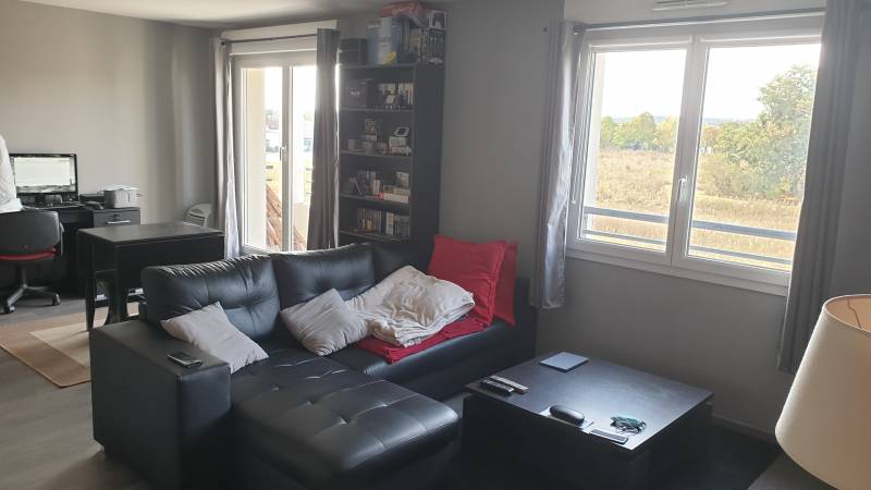 A vendre appartement F2 de 53 m² spécial investisseur loué 369 €/mois sur la commune de Val de Reuil (27100)
