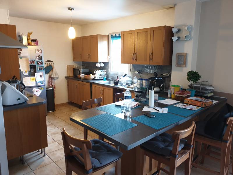 Maison T4 avec bureau de 106m² à PONT DE L'ARCHE PONT DE L'ARCHE PROCHE A13 AXE PARIS - ROUEN 