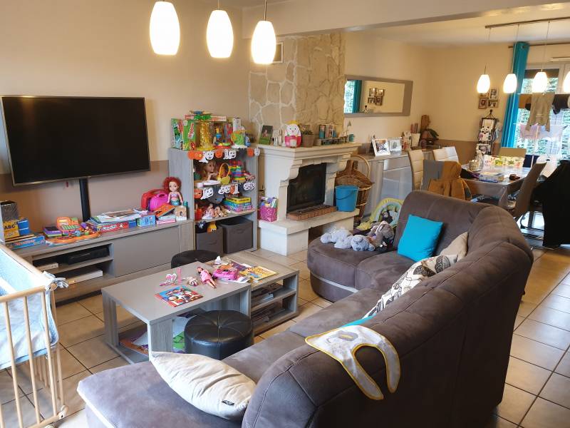 Maison T4 avec bureau de 106m² à PONT DE L'ARCHE PONT DE L'ARCHE PROCHE A13 AXE PARIS - ROUEN 