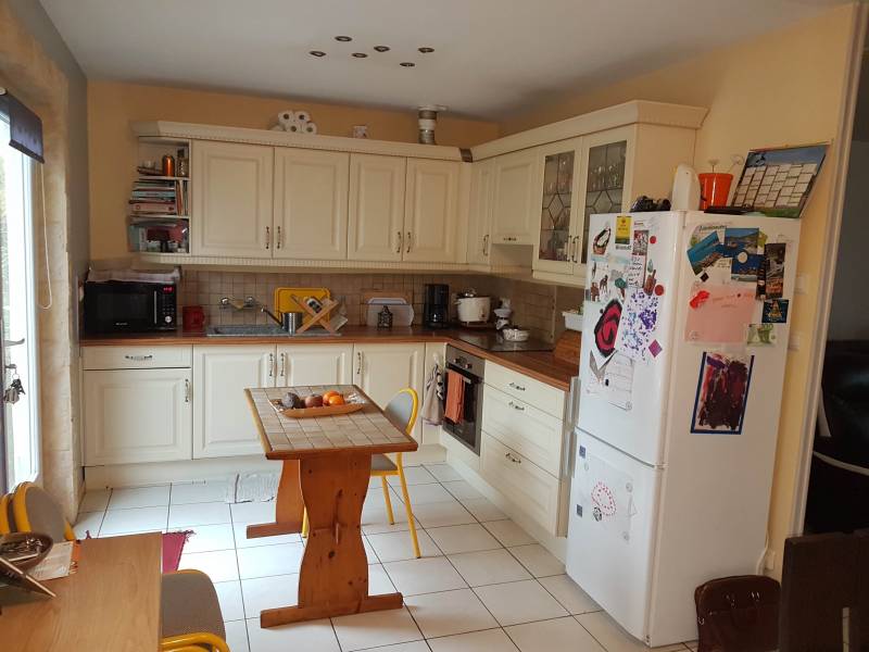 A vendre proche de la gare maison plain pied F4 avec sous sol et jardin à Val de Reuil