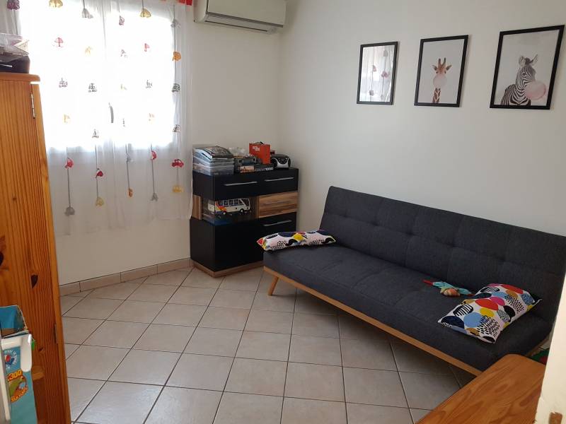 Achetez un pavillon F6 avec 2 chambres et salle de bains au rez-de-chaussée sur la commune de Val de Reuil