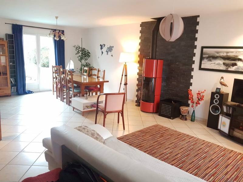 achetez une maison avec un séjour/salon de 36 m² 3 chambres et un jardin clos à Val de Reuil