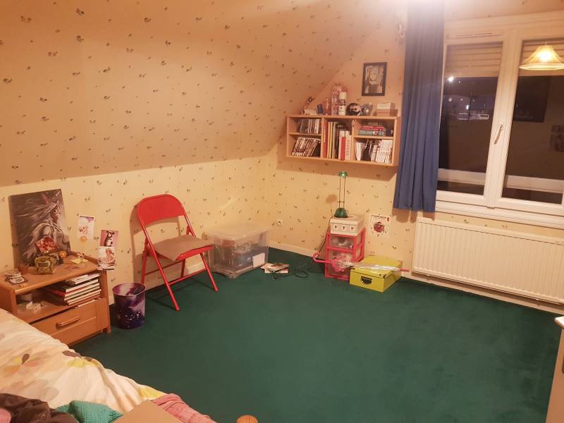 en vente maison contemporaine proche des écoles et commerces avec 4 chambres bureau jardin et double garage à Val de Reuil