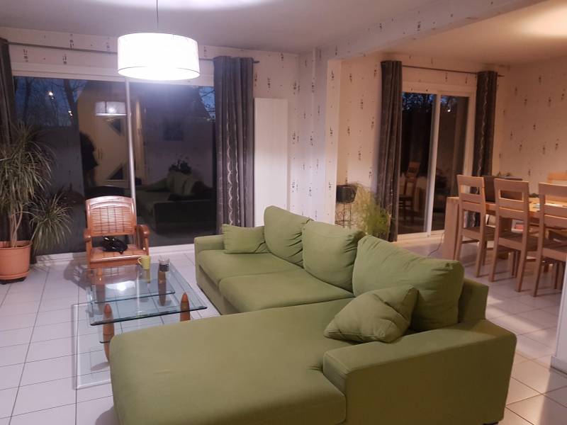 En vente maison fonctionnelle avec un séjour de 38 m² 4 chambres et un bureau sur la commune de Val de Reuil (27100)