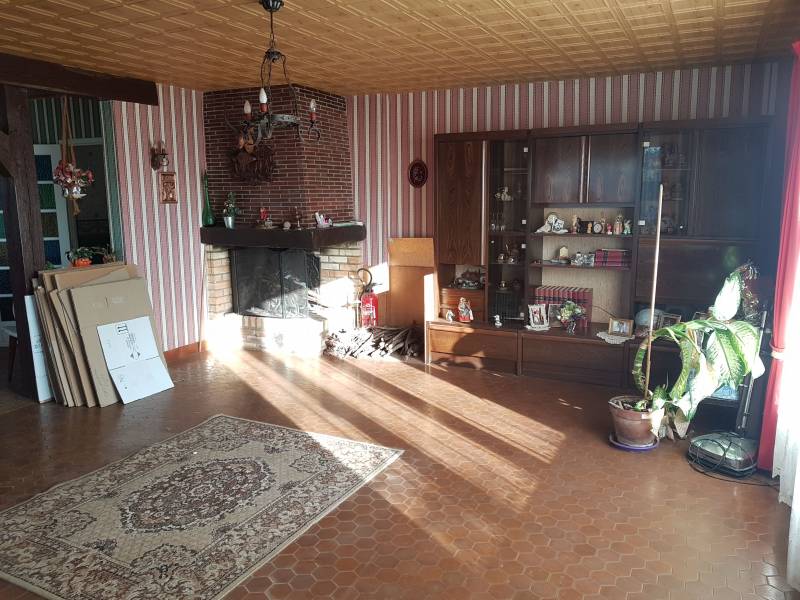 Vends maison F5 de 150 m² habitable avec un séjour de 50 m² sur la commune d'Andé