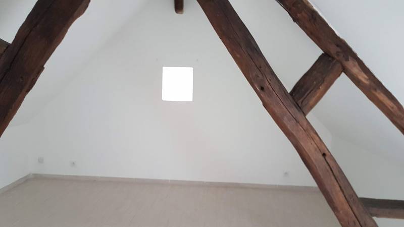 A vendre maison ancienne F4 de 80 m² habitable avec un jardin sur la commune de Le Vaudreuil