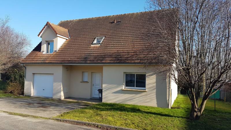 A vendre maison récente F5 avec garage et jardin à Le Vaudreuil