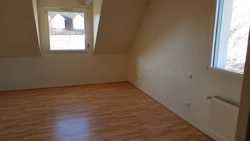 En vente maison 130 m² 4 chambres, bureau garage et jardin à Le Vaudreuil