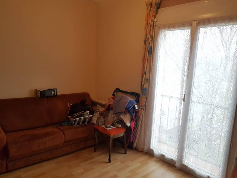 Vends appartement en très bon état avec 2 chambres balcon cave et garage à Louviers