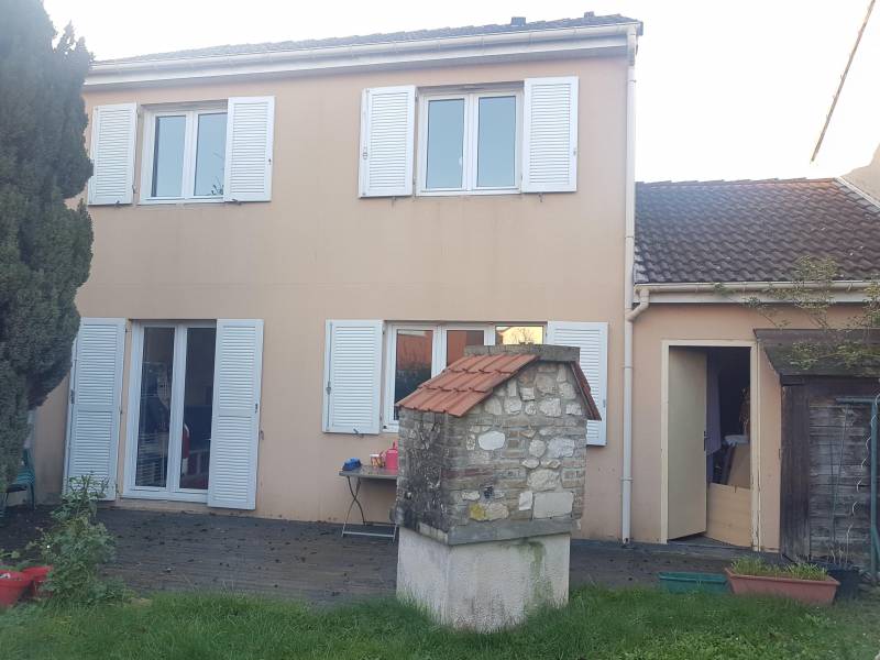 Achetez une maison F4 proche de la gare avec garage et jarin sur la commune de Val de Reuil
