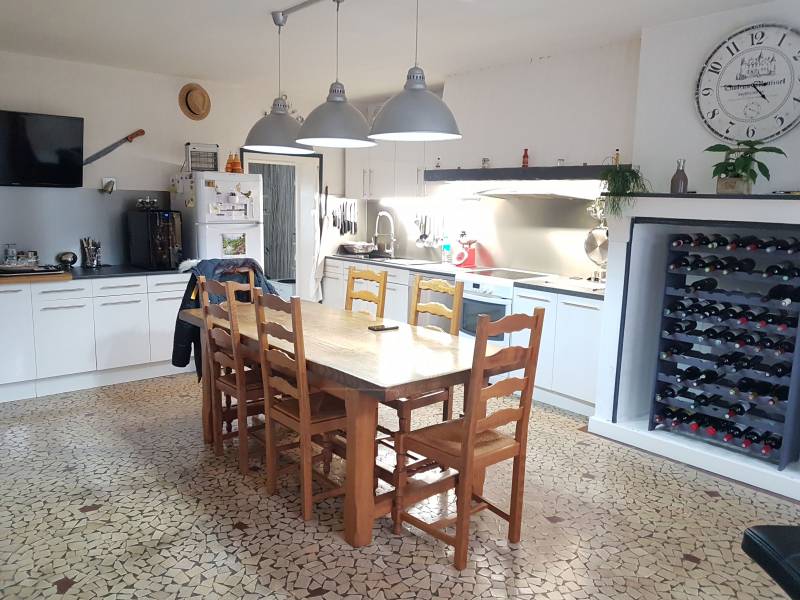 Vends maison ancienne de 115 m² avec grande cuisine 3 chambres dépendance et jardin sur la commune de La Haye Malherbe