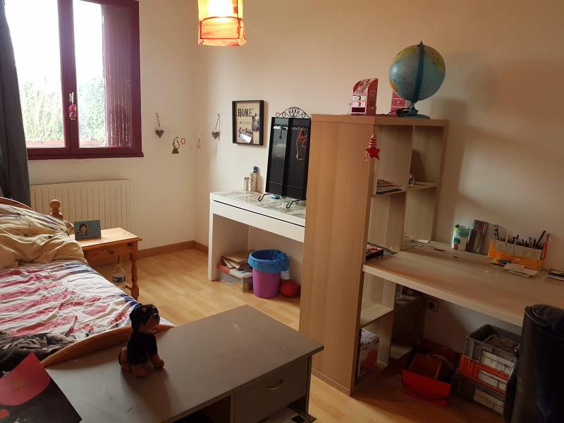 A vendre maison plain pied avec jardin et dépendance proche écoles et commerces à La Haye Malherbe