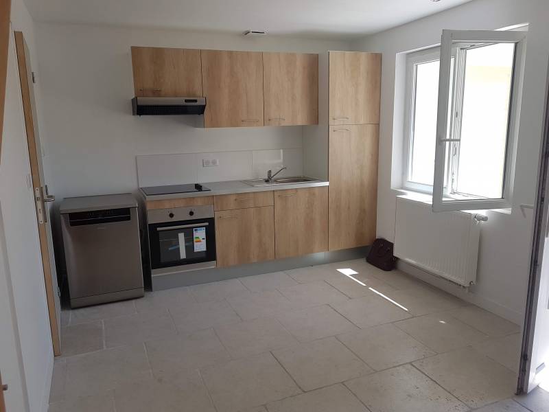 Vends maison ancienne F4 avec cave et jardin à Saint etienne du Vauvray