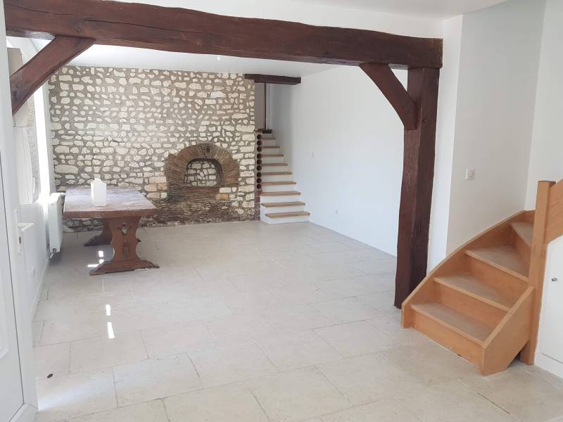 A vendre maison ancienne lumineuse F4 à Saint Etienne du Vauvray