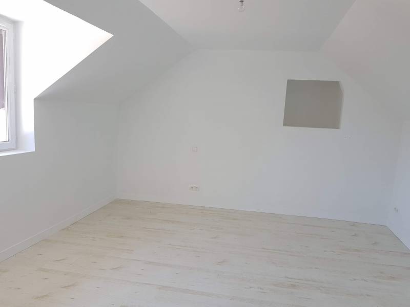 Achetez une maison ancienne de 98 m² avec cave abri voiture et jardin à Saint Etienne du Vauvray