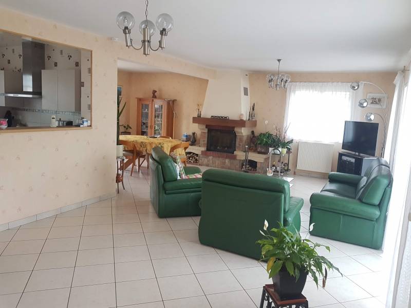 Vends  maison traditionnelle F6