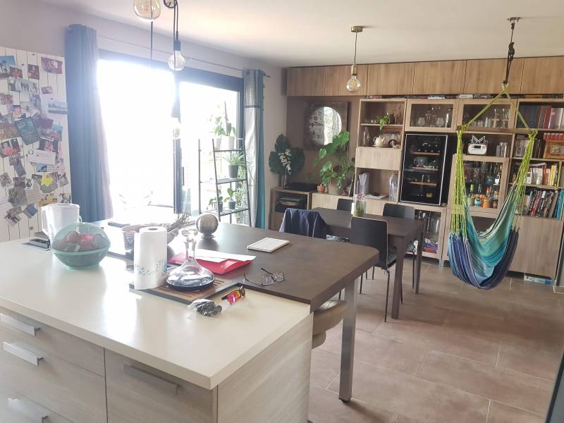 Vends maison parfaitement rénovée avec 4 chambre garage et jardin à Le Vaudreuil