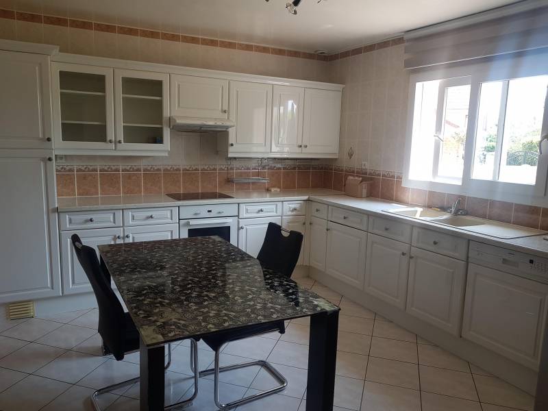 En vente maison F6 avec grande cuisine à Val de Reuil