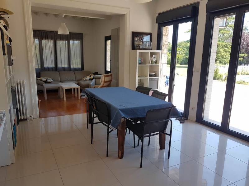 Achetez une propriété ancienne de caractère dans le centre bourg du Vaudreuil