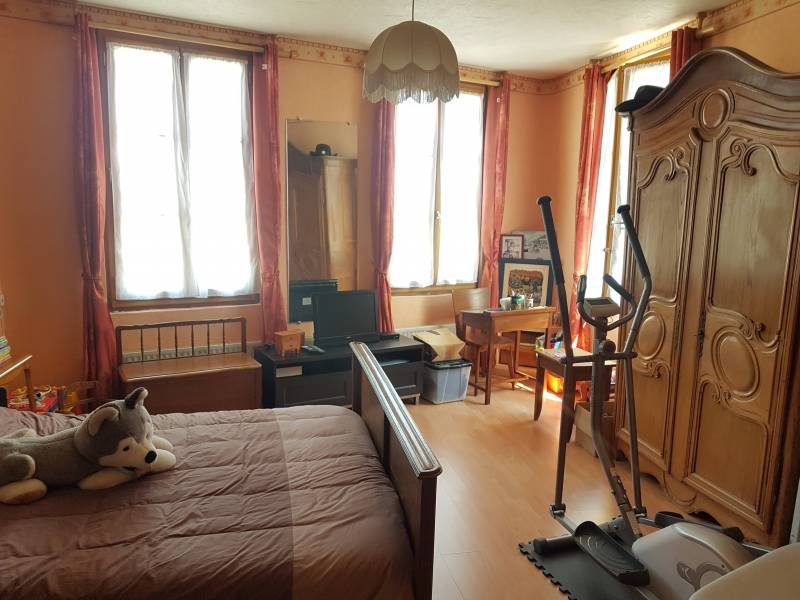 Achetez une maison ancienne  F4 de 116 m² dans le centre du village proche des écoles à Léry