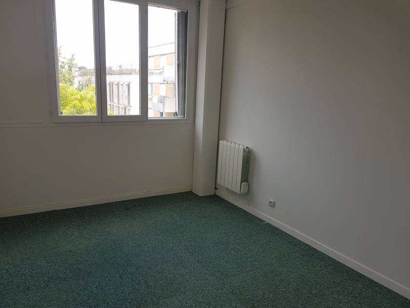 En vente appartement F3 avec terrasse et 2 garages à Val de Reuil