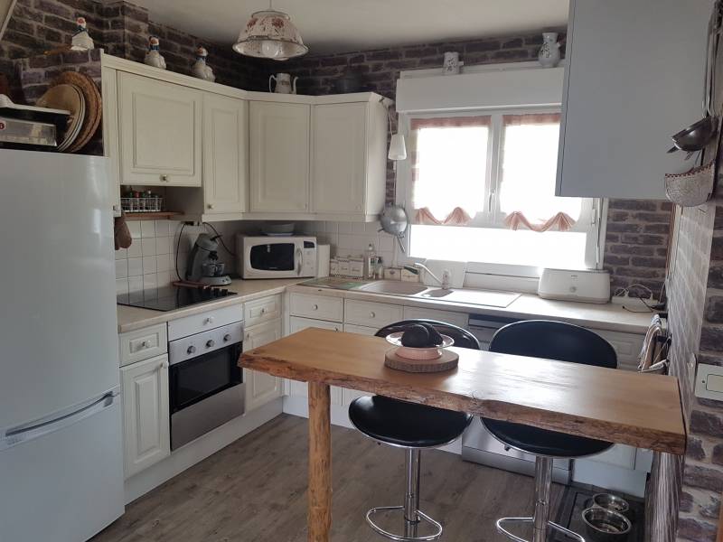 En vente maison F4 avec cuisine équipée sous sol et jardin à Les Damps