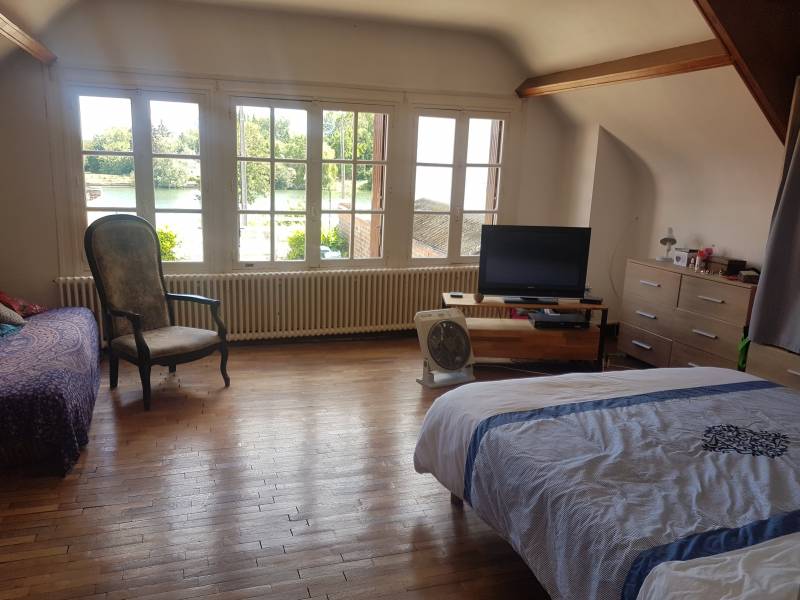 A vendre maison ancienne 90 m² habitable possibilité 3 chambres à saint Pierre du Vauvray