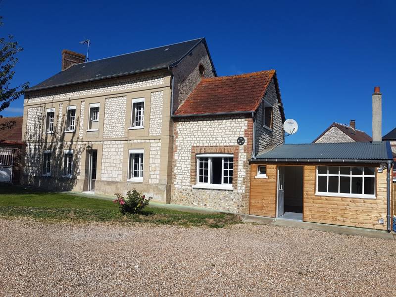 A vendre maison ancienne de 120 m² habitable avec jardin à Le Vaudreuil (27100)