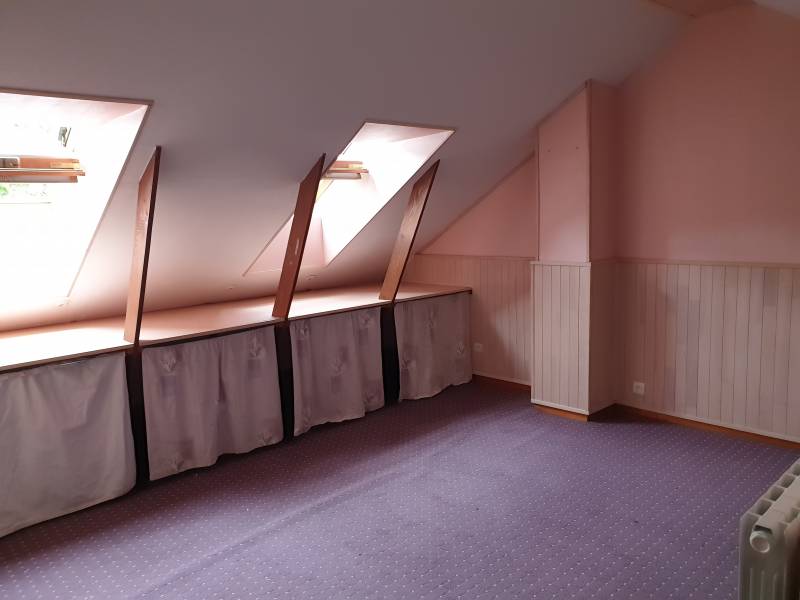 Maison 5 pièces de 115m² au calme avec jardin et garage VAL DE REUIL  