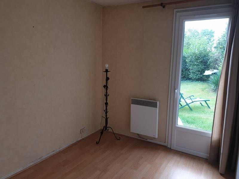 Maison 5 pièces de 116m² avec une cambre en Rez de chaussée dans le quartier du Cavé à VAL DE REUIL VAL DE REUIL  