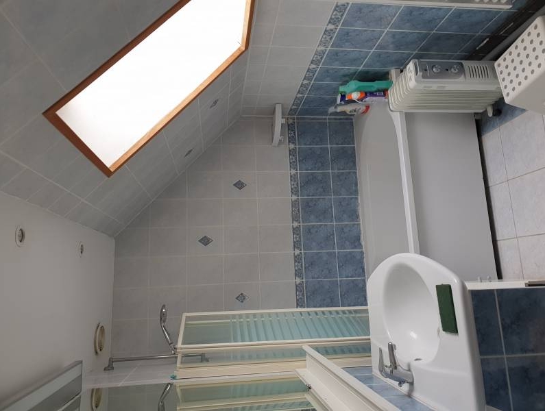 Maison 5 pièces de 116m² avec une cambre en Rez de chaussée dans le quartier du Cavé à VAL DE REUIL VAL DE REUIL  