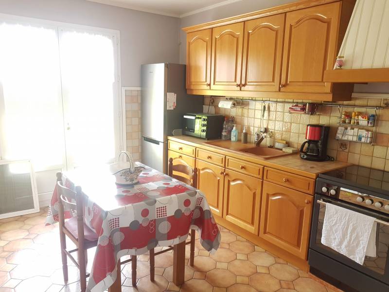 Maison F4 en bon état proche écoles et commerces Le Vaudreuil Proche écoles et commerces 