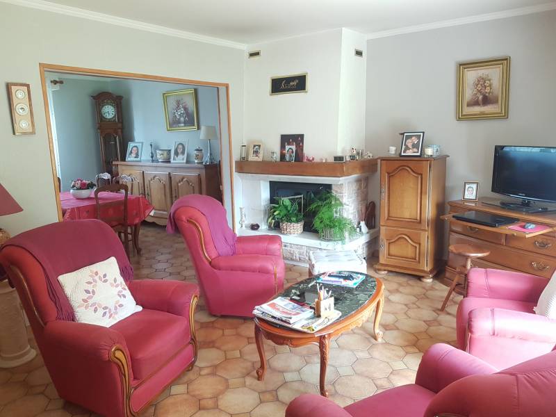 Maison F4 en bon état proche écoles et commerces Le Vaudreuil Proche écoles et commerces 